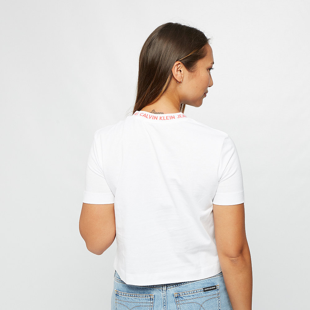 Calvin Klein Neck Logo Modern Straight Crop Tee bright white/hot coral