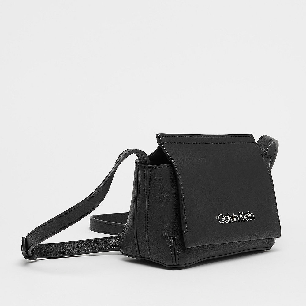 Calvin Klein Stitch Flap Crossbody black