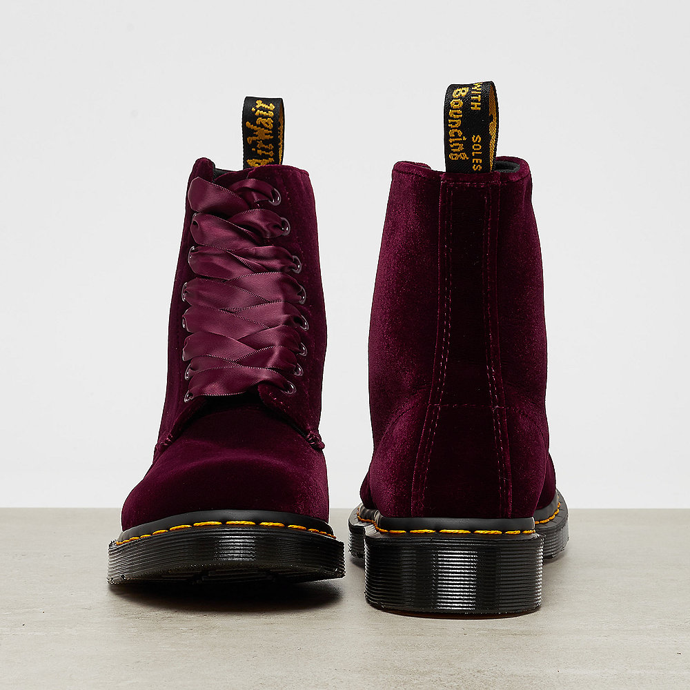 Dr. Martens 1460 Pascal cherry red velvet