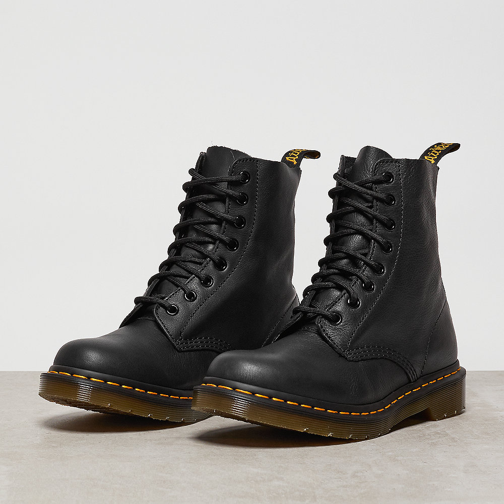 Dr. Martens Pascal Virginia black online bei ONYGO