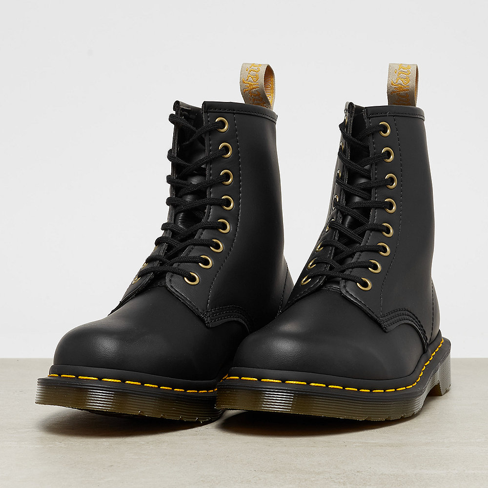Dr. Martens Vegan 1460 Black Felix Rub Off