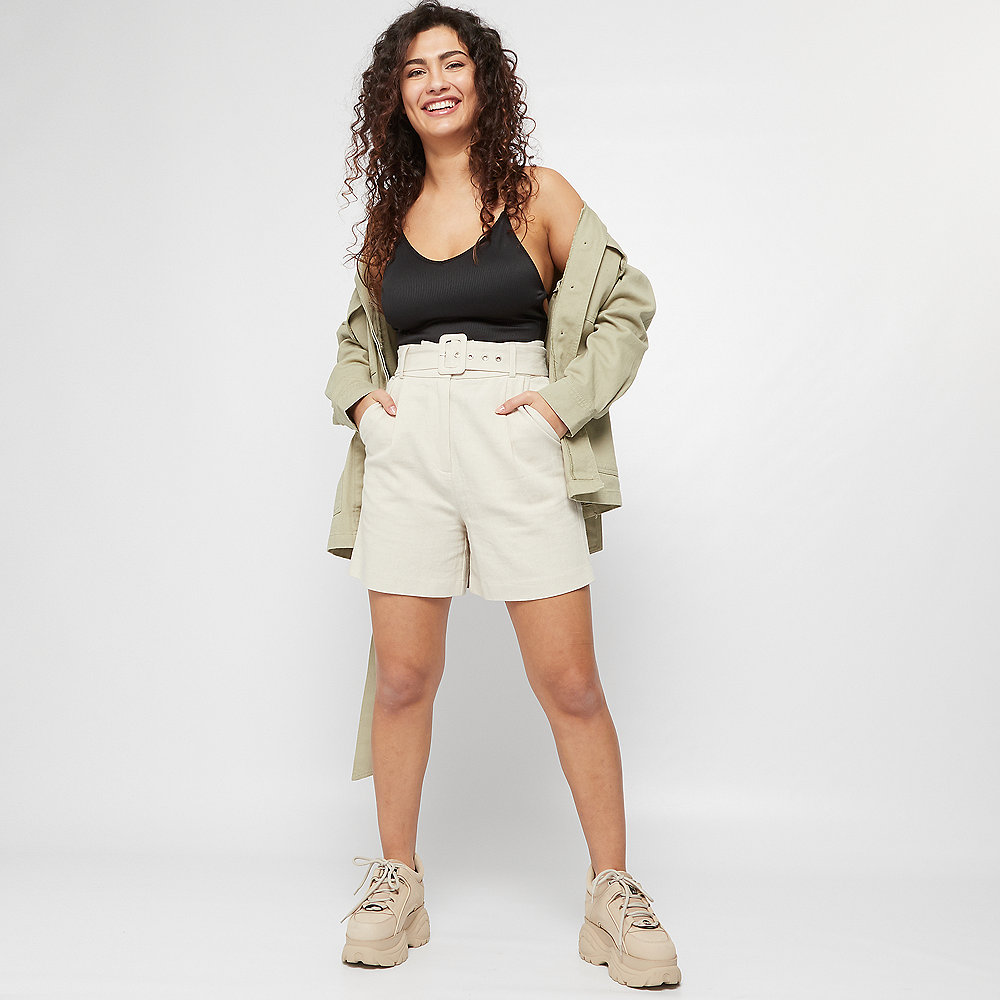Edited Faye Shorts weiss