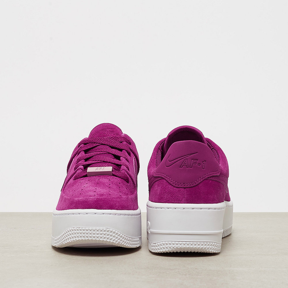 NIKE Air Force 1 Sage Low true berry/true berry-plum chalk