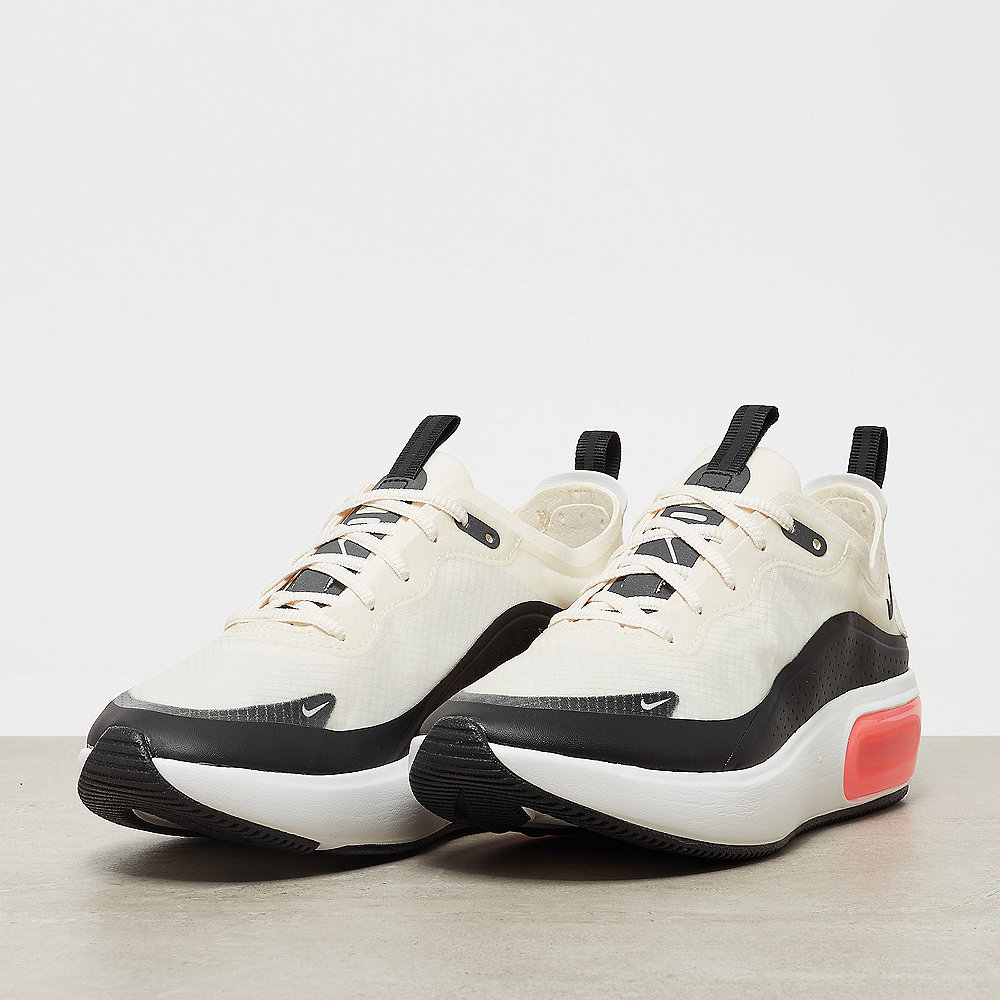 NIKE Air Max Dia SE pale ivory/black-summit white