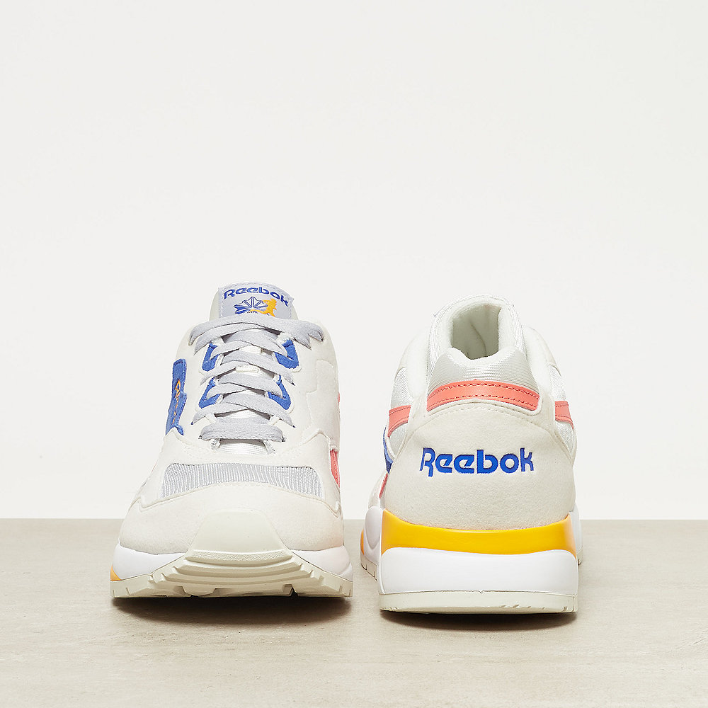 Reebok Bolton Essential MU chalk/cold gry/crsuh trekgold/pink wht