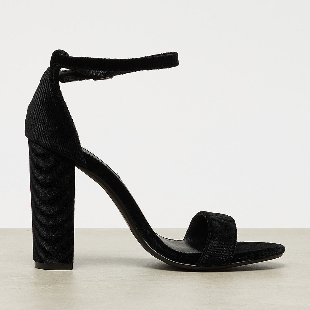 Steve Madden Carrson black velvet