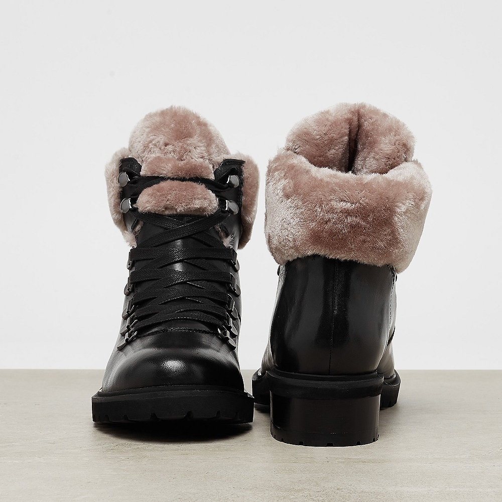 Steve Madden Tree black leather
