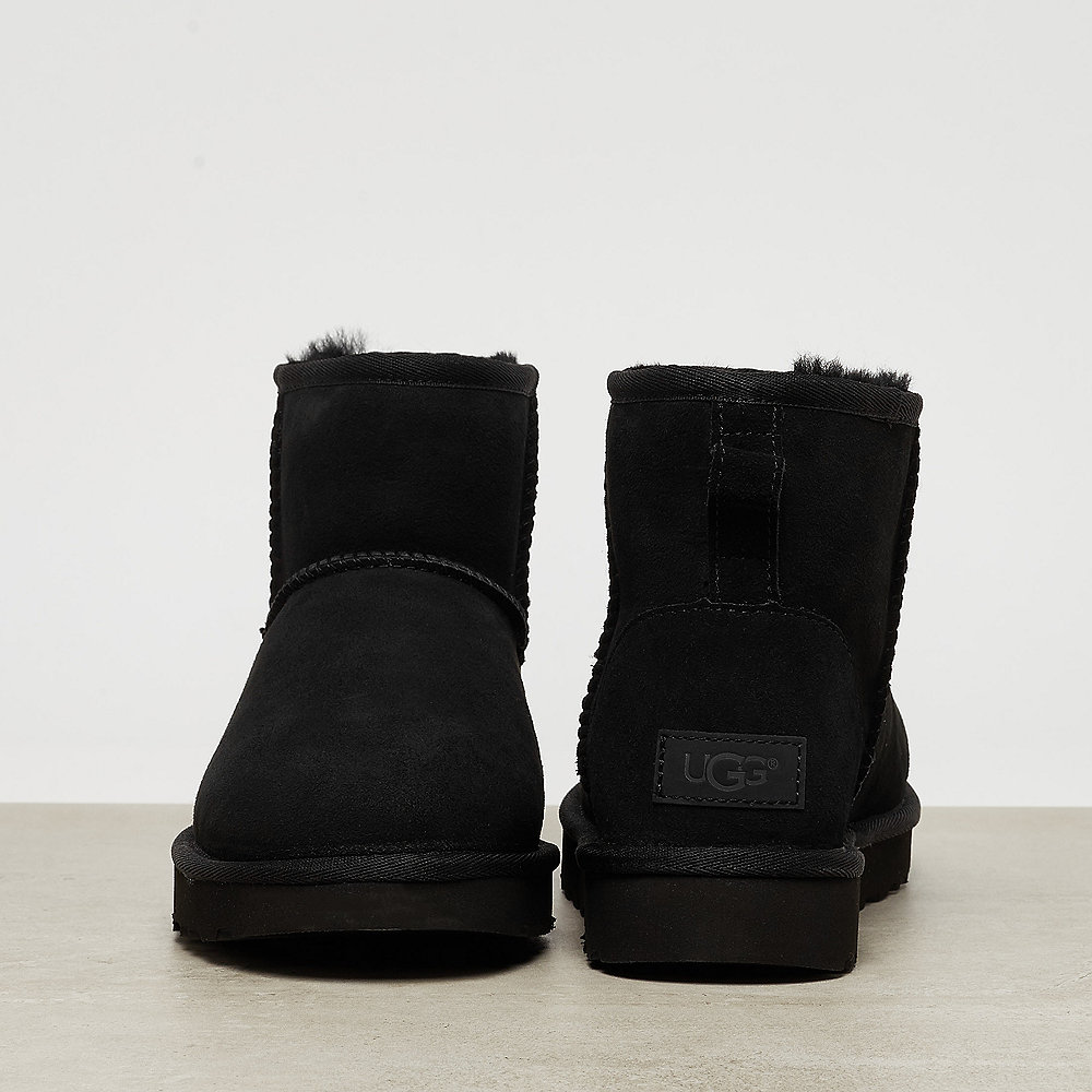 UGG Classic Mini II black
