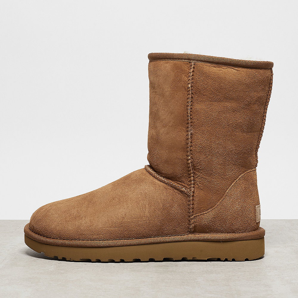 UGG Classic Short chestnut
