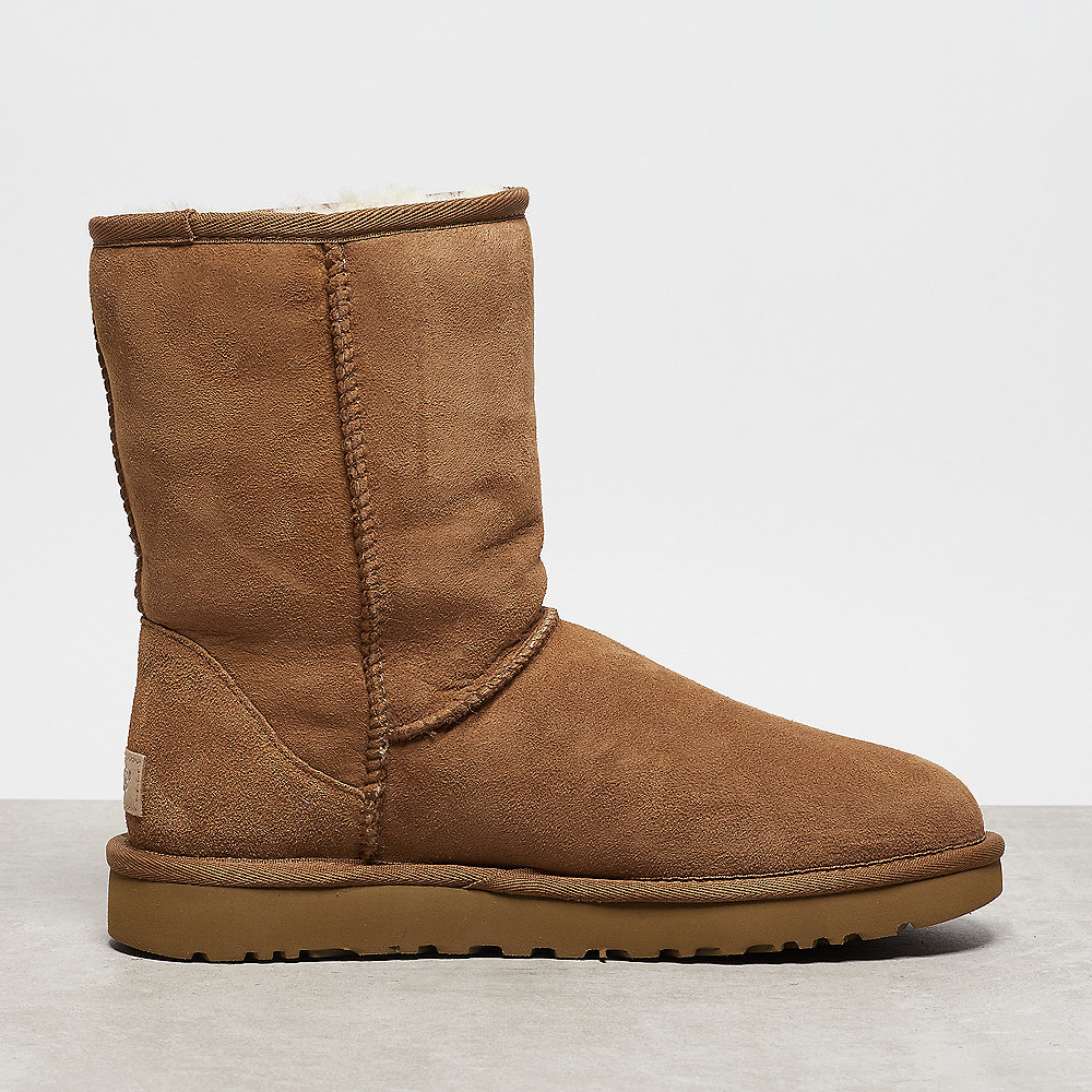 UGG Classic Short chestnut