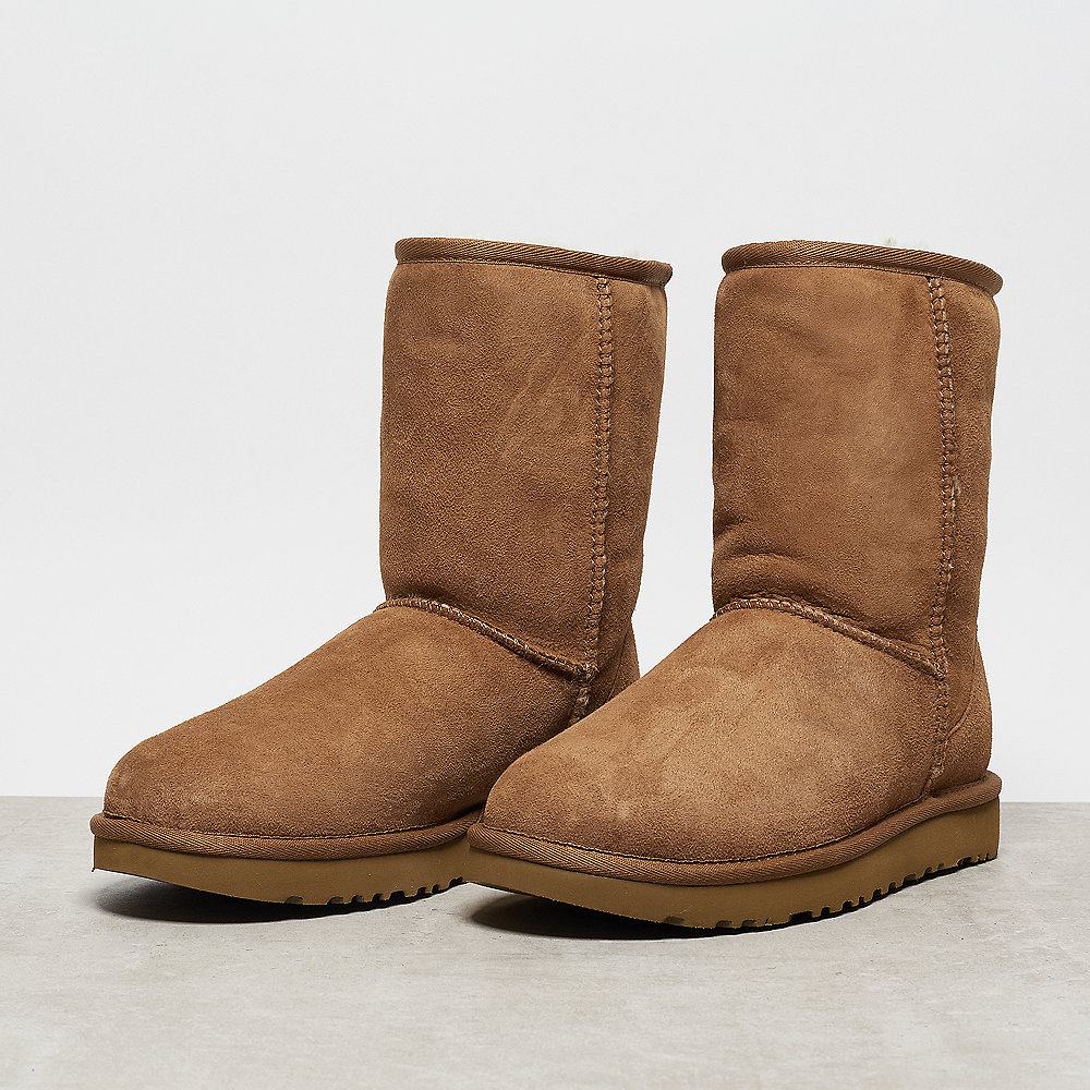 UGG Classic Short chestnut