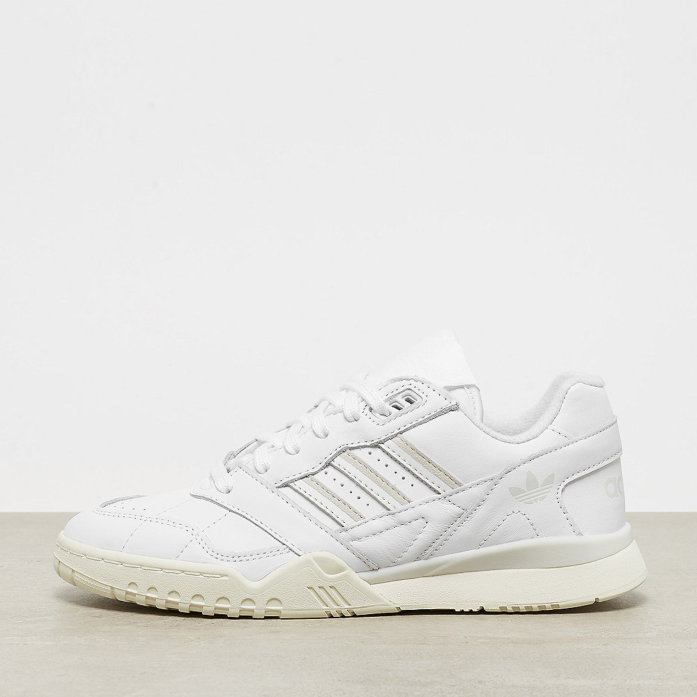 adidas A.R Trainer white/raw white/off white