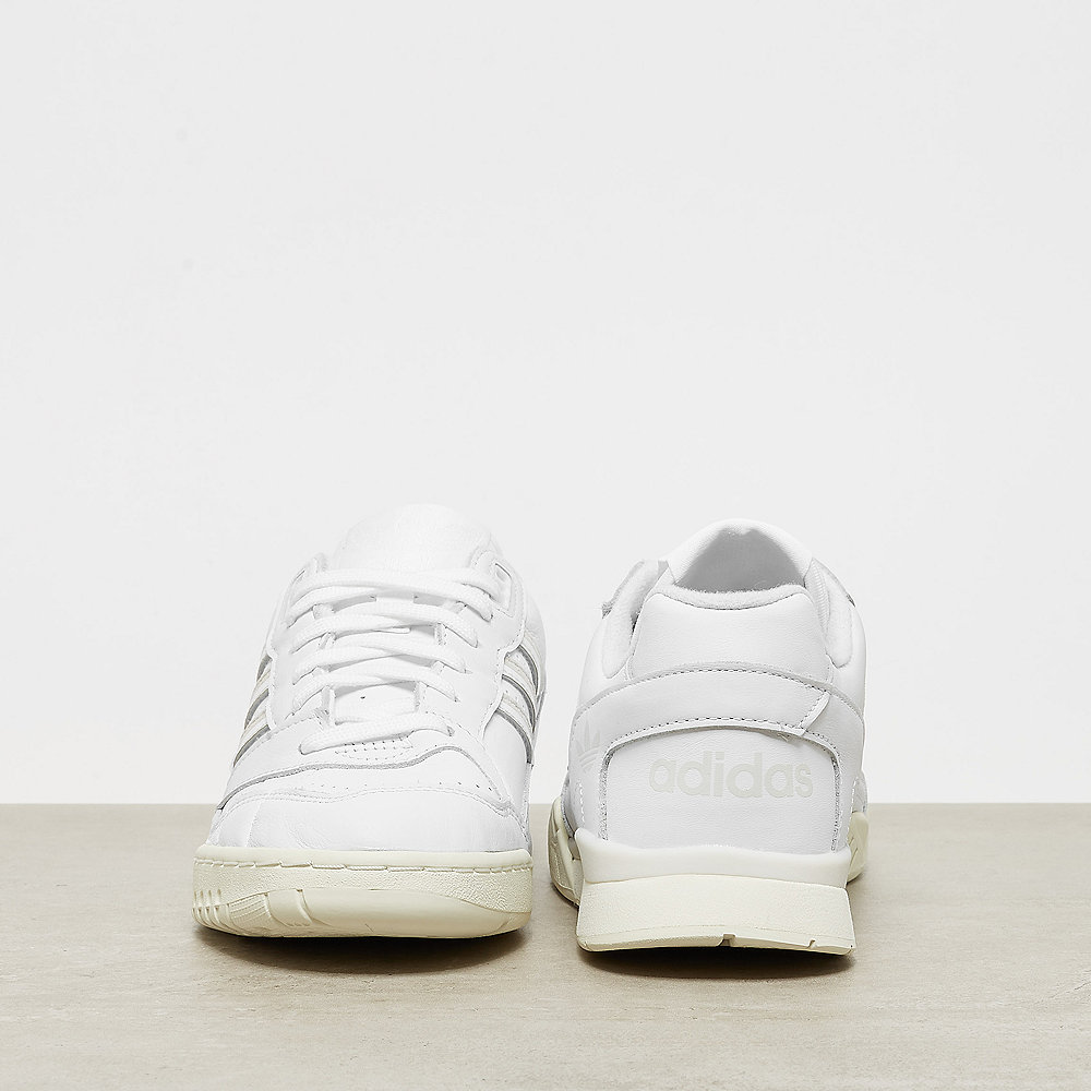 adidas A.R Trainer white/raw white/off white