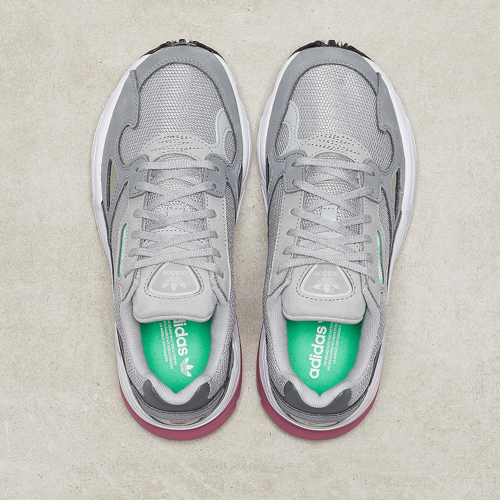 adidas Falcon W grey two/grey two/trace maroon