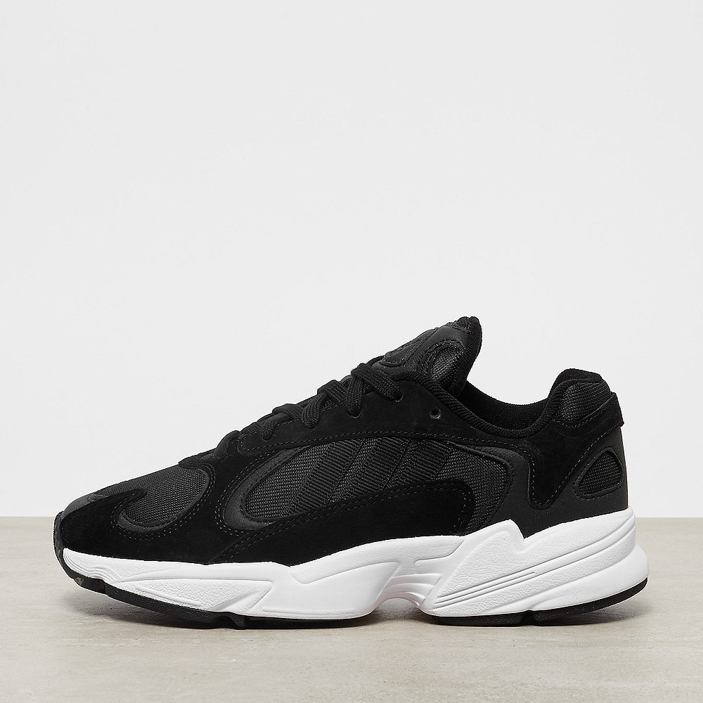 adidas Yung-1 core black/core black/white